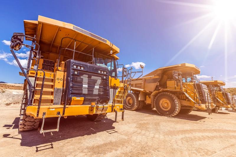 COLOUR-IMAGE_mining-machinery_Apr26