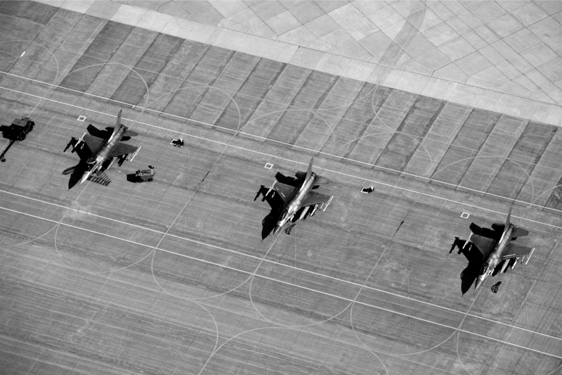 SINGLE-IMAGE_grounded-fighter-jets_mar24