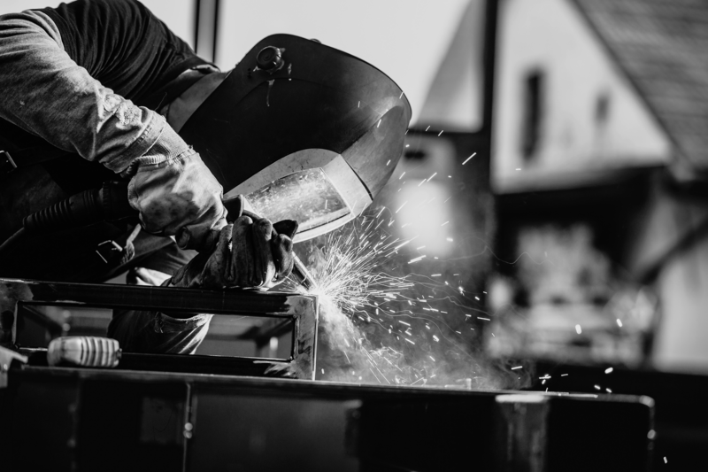 SINGLE-IMAGE_welder-at-work_sept24
