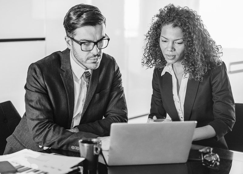 SINGLE-IMAGE_business-persons-with-laptop_feb25