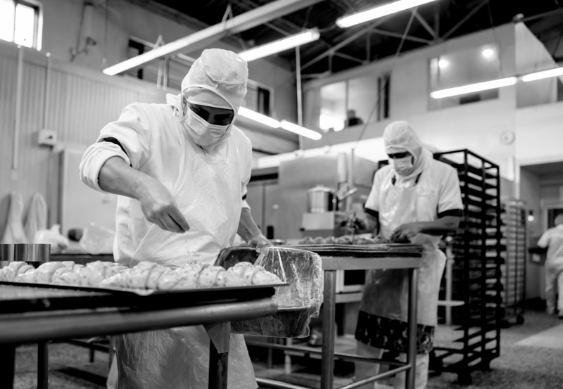 SINGLE-IMAGE_workers-in-bakery-preparing-pastries_nov23